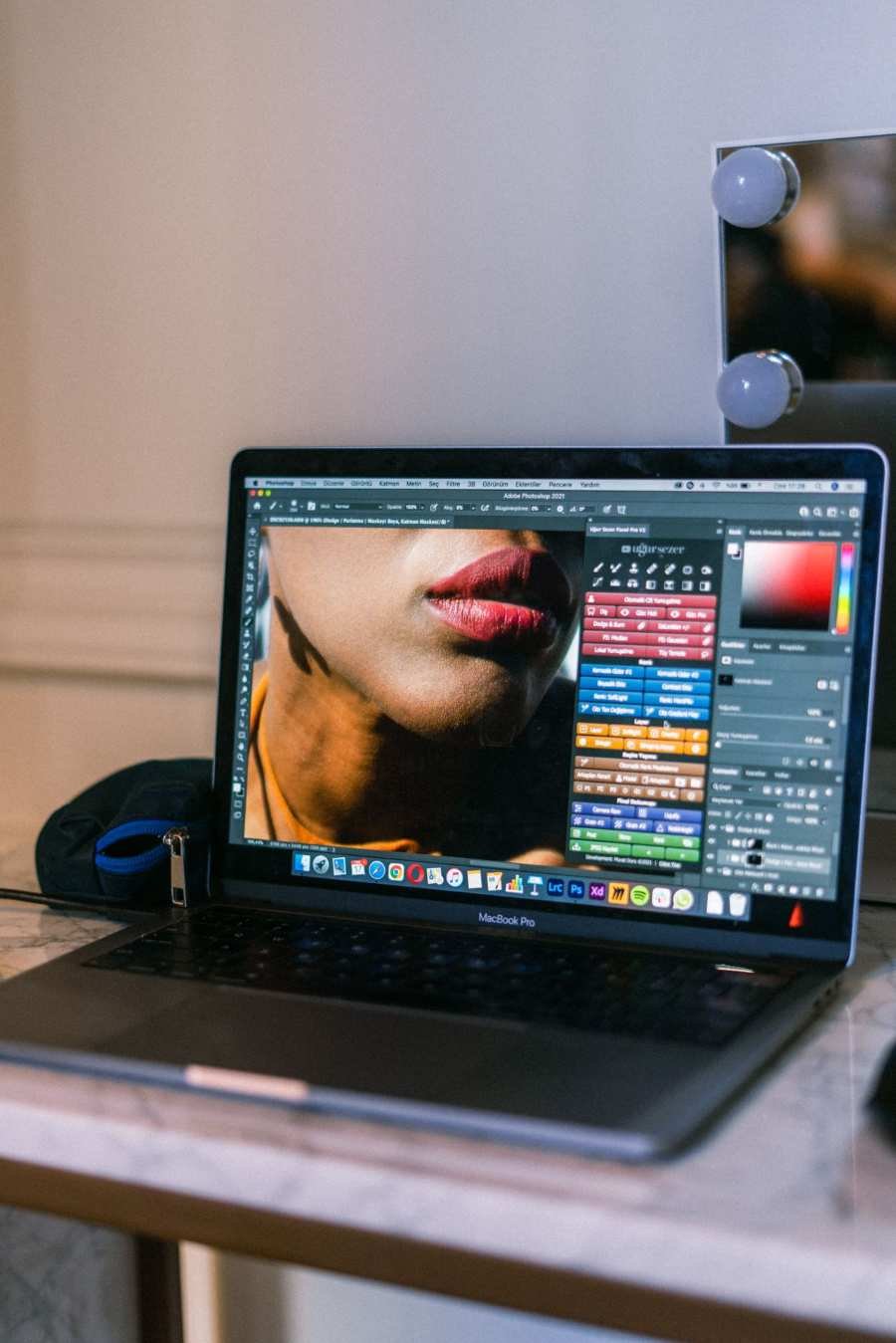 Google Pics AI Image Editing Tool Launches as Canva Rival Google Pics AI Image Editing Tool Launches as Canva Rival